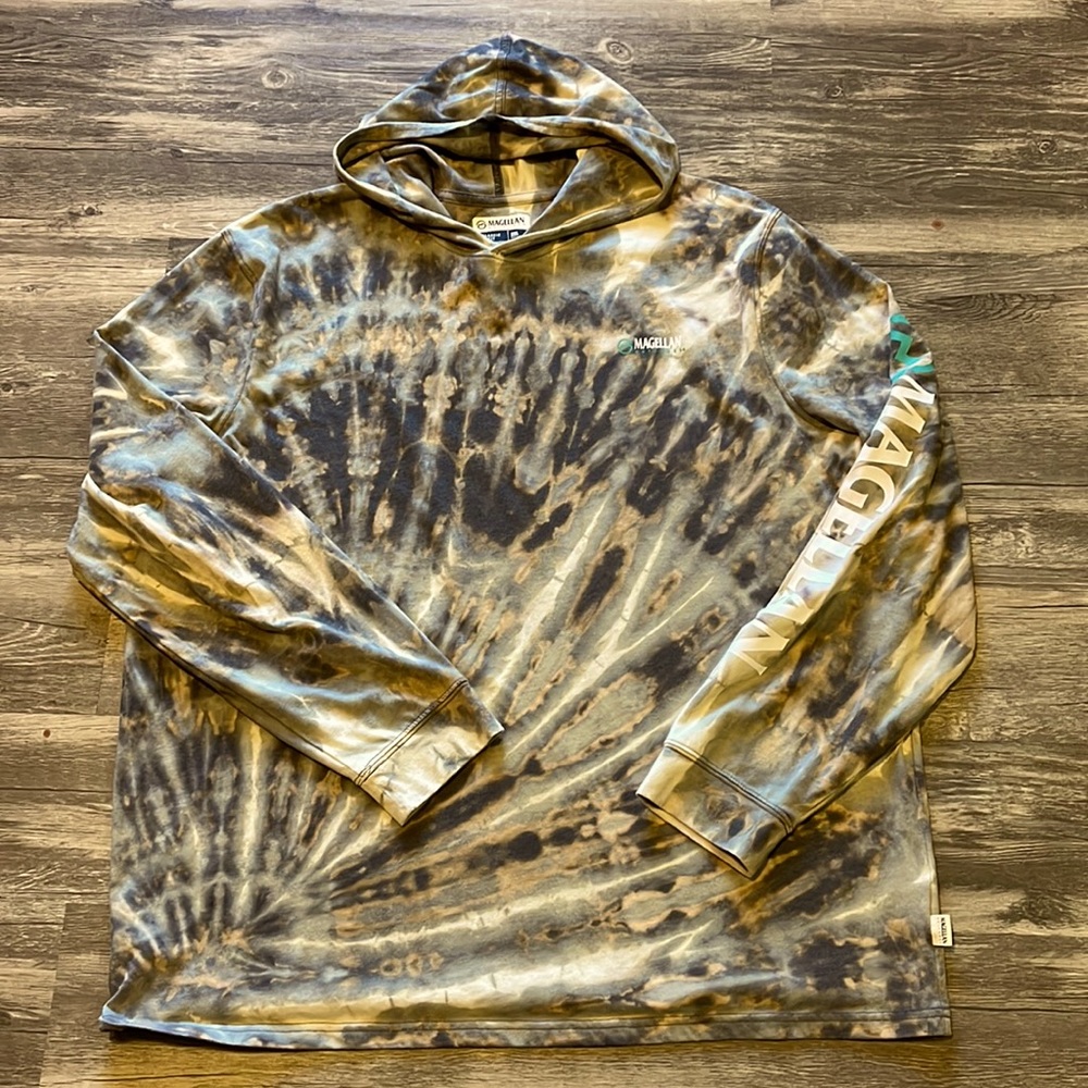 NWOT TIE DYED MAGELLAN HOODED SHIRT. LONG SLEEVE. SIZE XXL